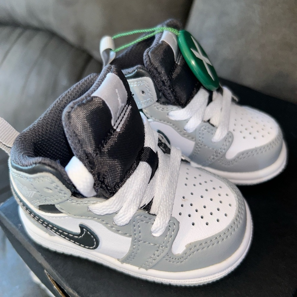 Nike Baby Jordan Sneakers - White and Gray size 3